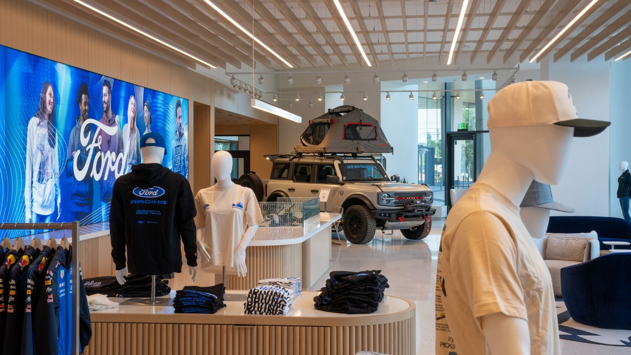 The new Ford retail store located inside World Headquarters opened Monday, welcoming visitors and employees alike.